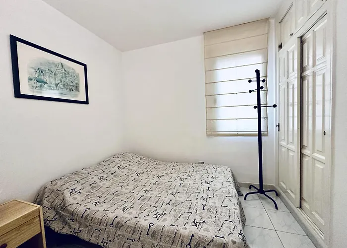 Tranquilo Con Aire Acondicionado Y Parking - Es-258-139 Ρόζες